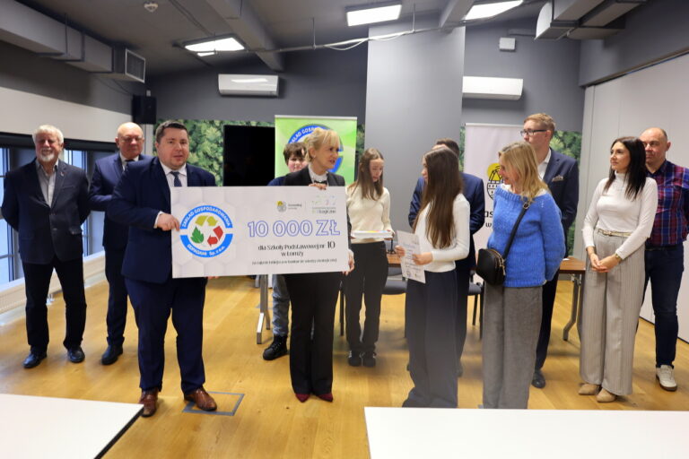 Pierwsza edycja „Łomżyńskich Igrzysk Ekologicznych – Gra o EcoGrant” zakończona wielkim sukcesem